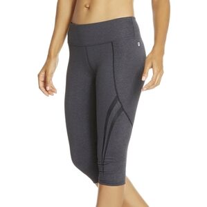 Fabletics Rayna Crop Capri Leggings Size S